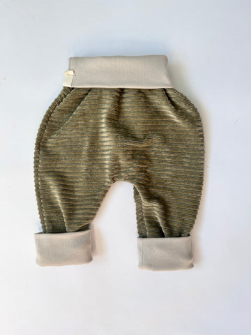 Corduroy bloomers that grow with you, light green